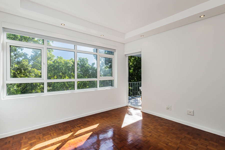 To Let 2 Bedroom Property for Rent in Green Point Western Cape
